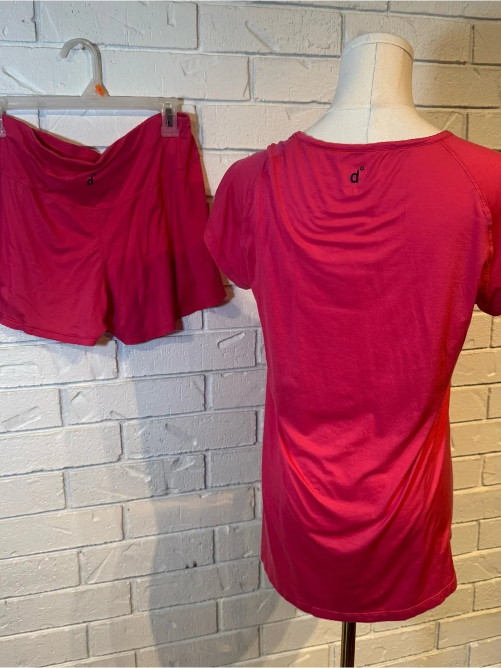 Dagsmejan Raspberry Nattcool Sleep Tech Shirt and Shorts Set Womens L
